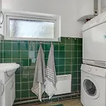 בית נופש Awesome In With Kitchen טהיסטד