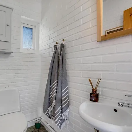 Awesome In With Kitchen Hébergement de vacances *